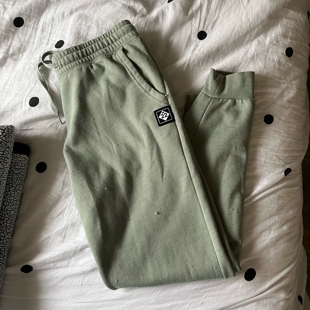 M22 Sweatpants